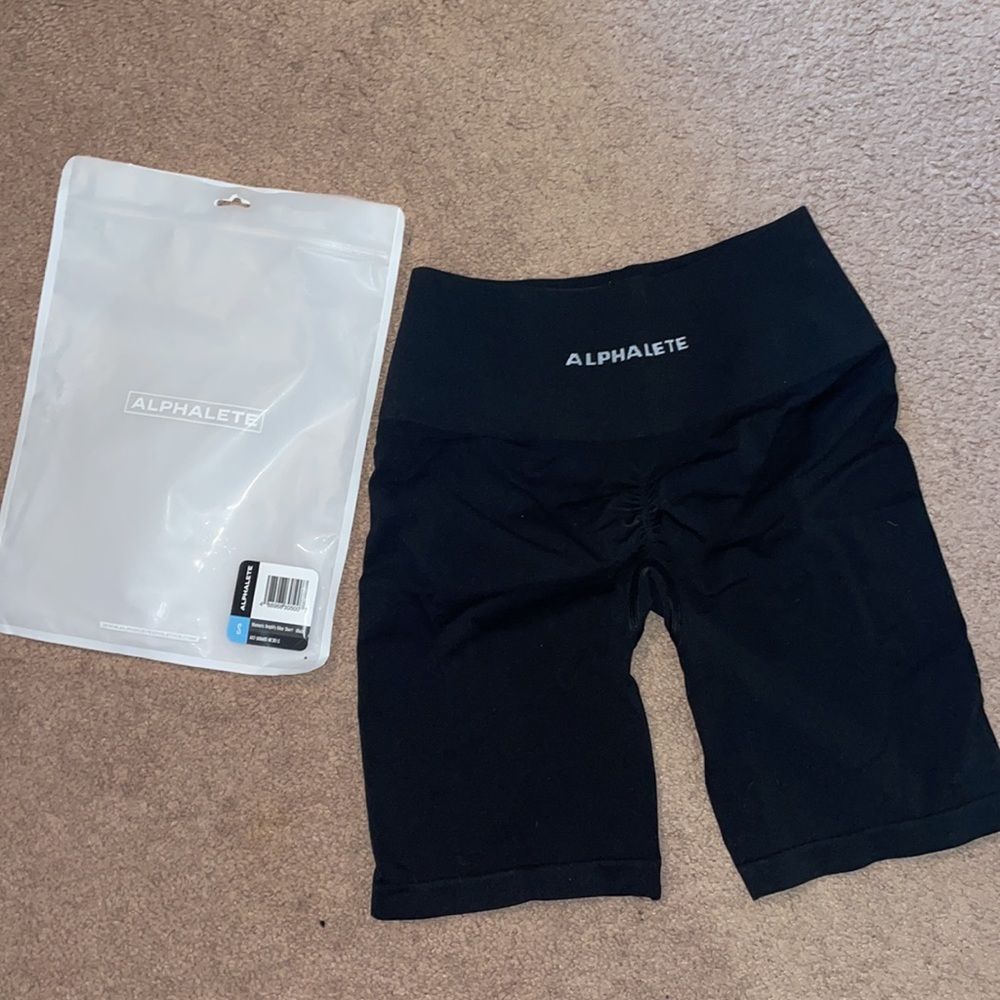 Woman’s Amplify Biker Short